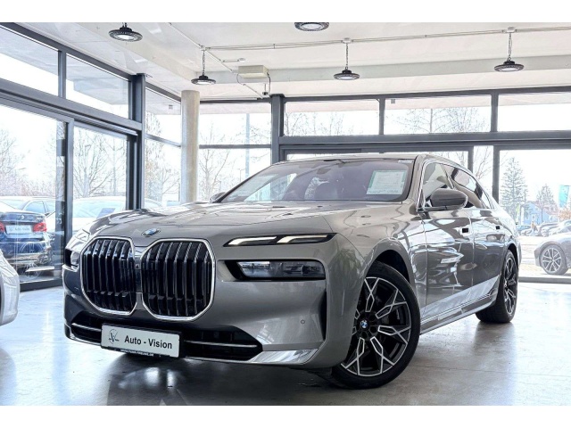 BMW 740