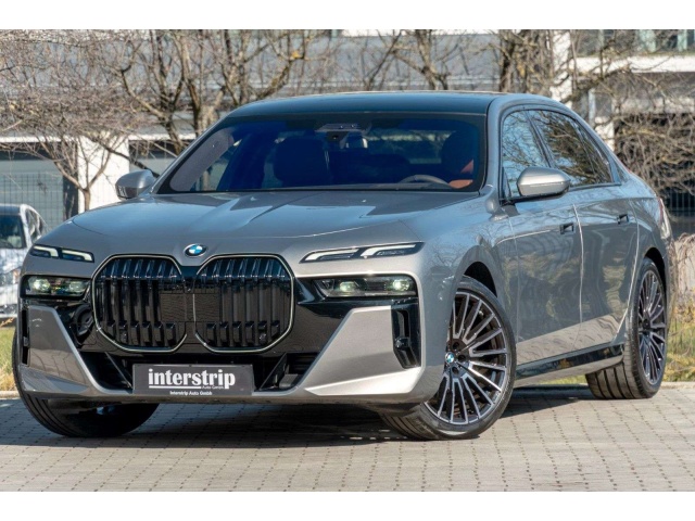 BMW 740