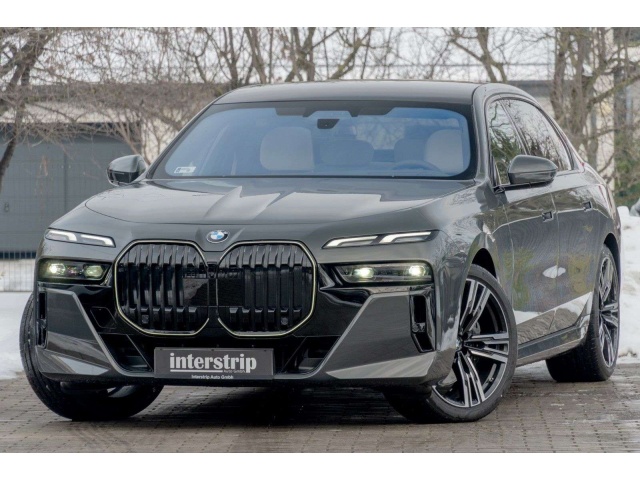 BMW 740