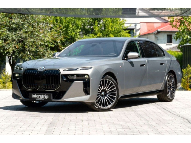 BMW 740