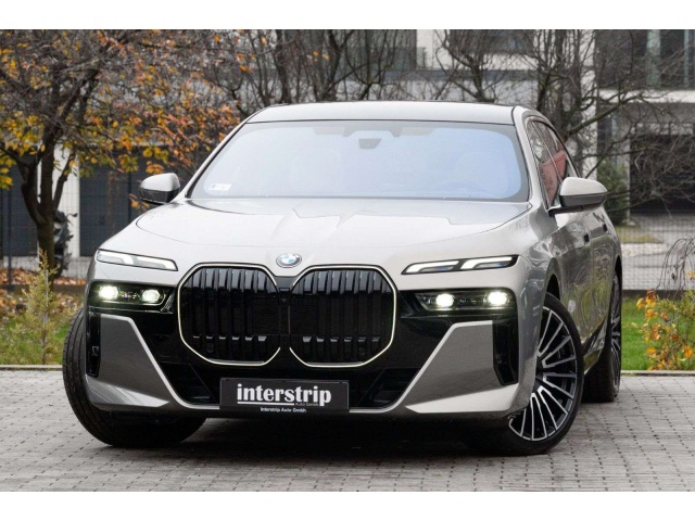 BMW 740