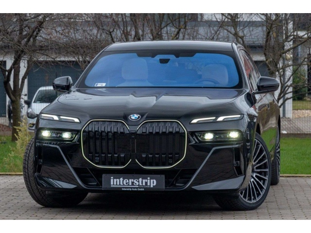 BMW 740
