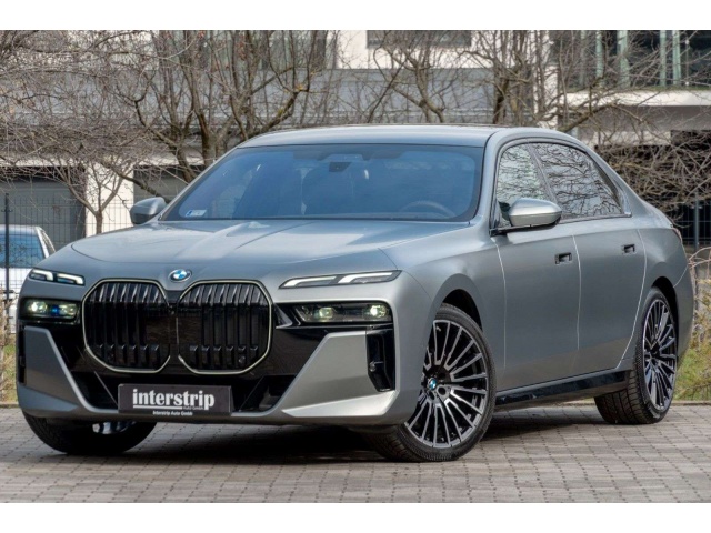 BMW 740