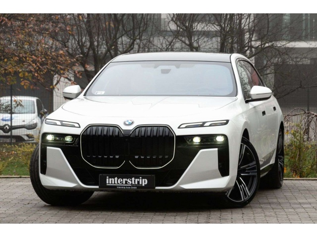 BMW 740