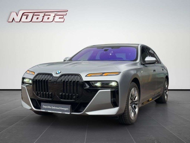 BMW 740