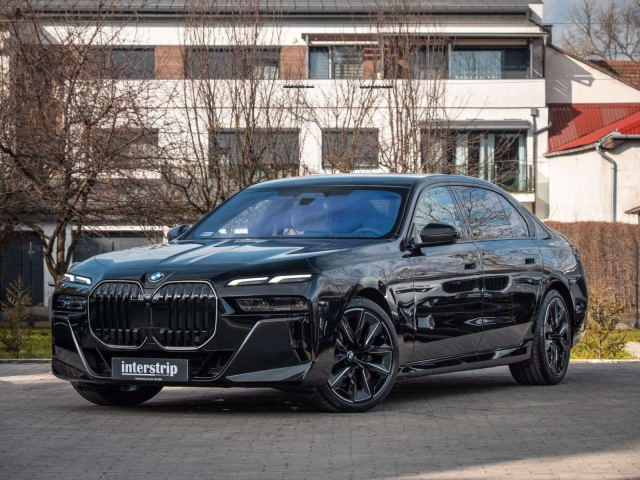 BMW 740