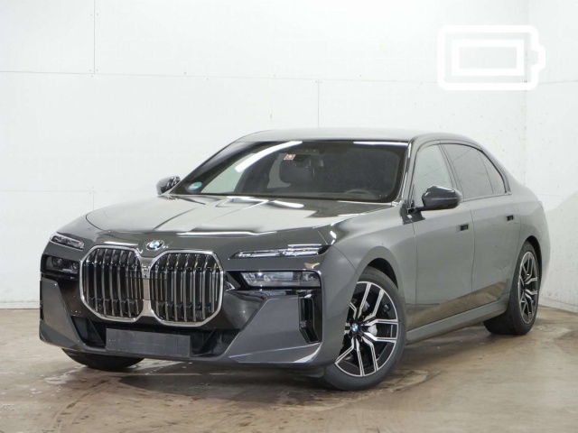 BMW 740
