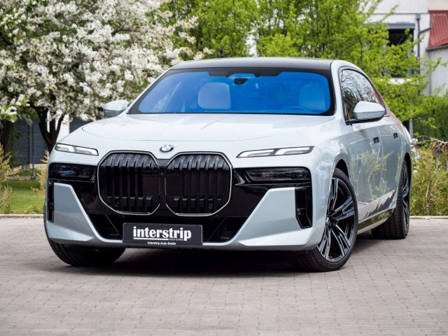 BMW 740