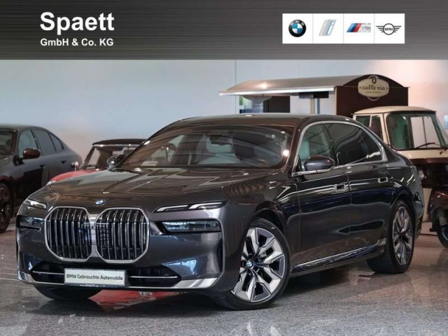 BMW 740
