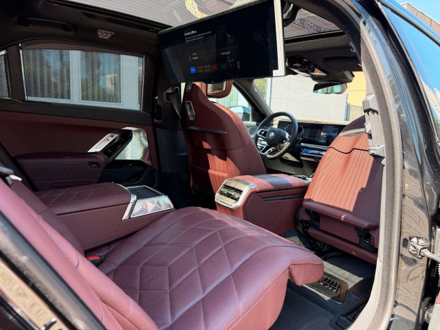 BMW 740