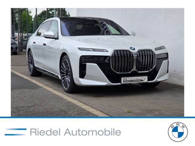 BMW 740