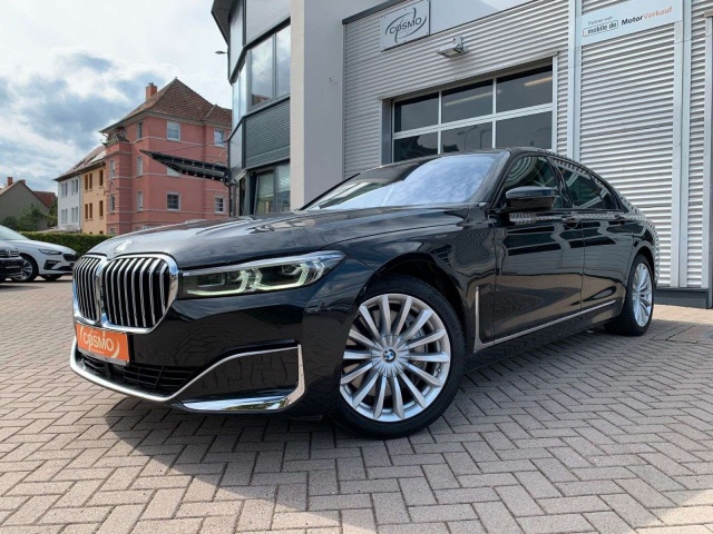 BMW 740
