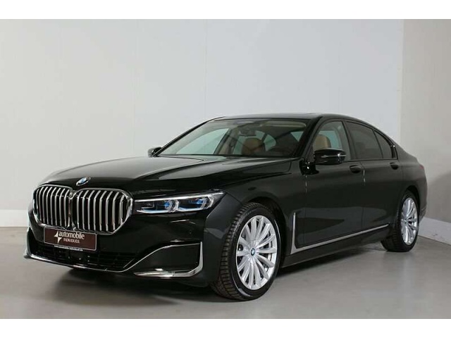 BMW 740