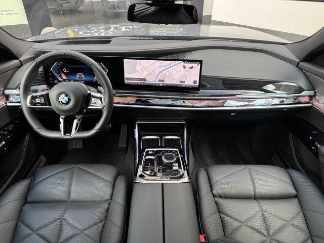 BMW 740