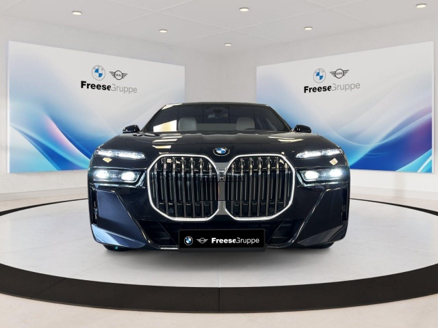 BMW 740