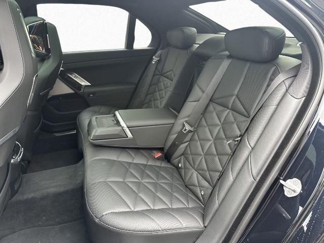 BMW 740