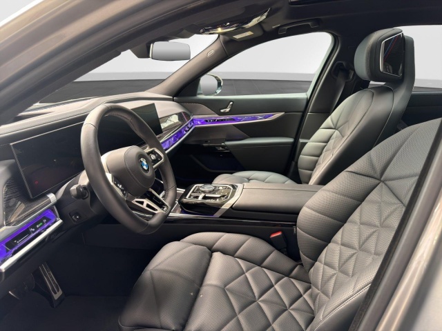 BMW 740