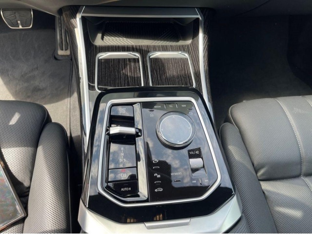 BMW 740