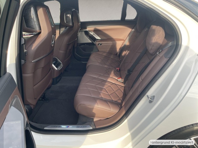 BMW 740