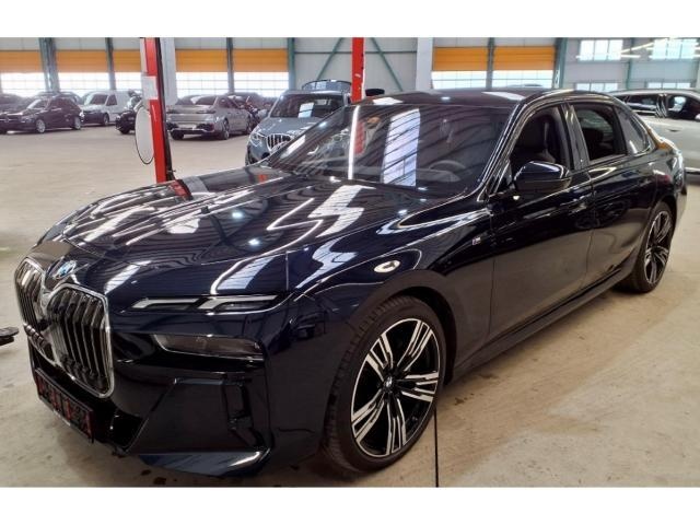 BMW 740