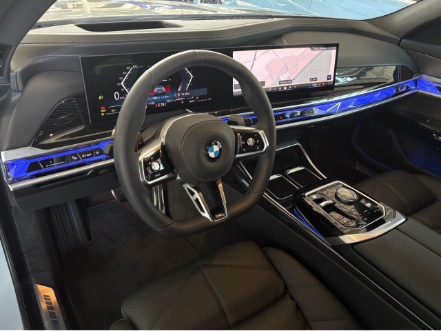 BMW 740