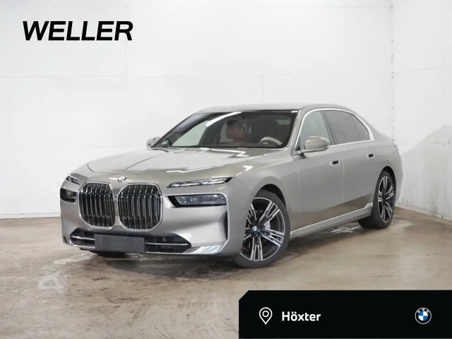 BMW 740