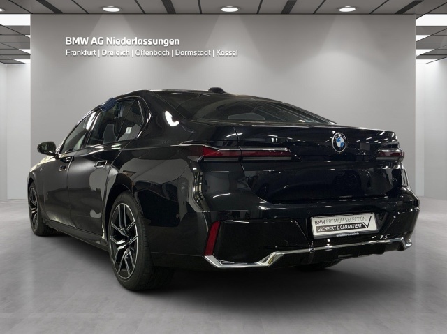 BMW 740