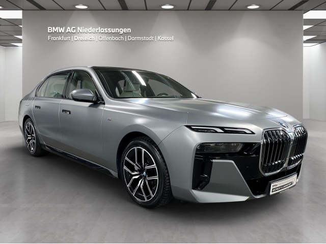 BMW 740