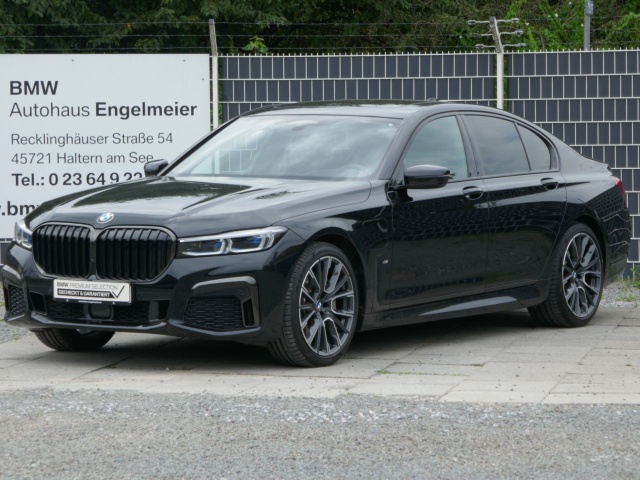 BMW 745