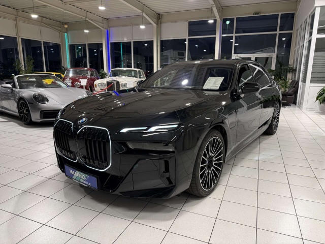 BMW 750