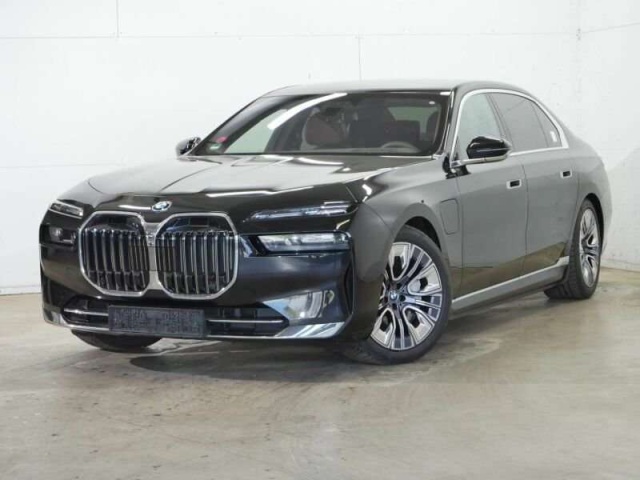 BMW 750
