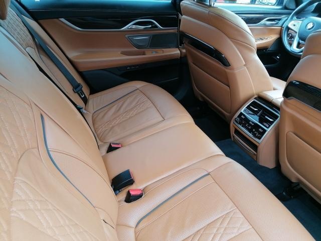 BMW 750