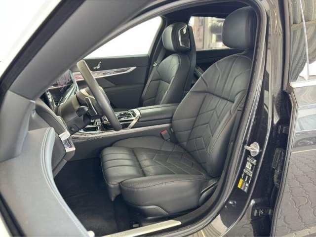 BMW 750