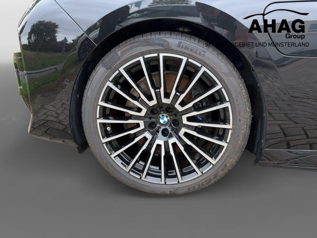 BMW 750