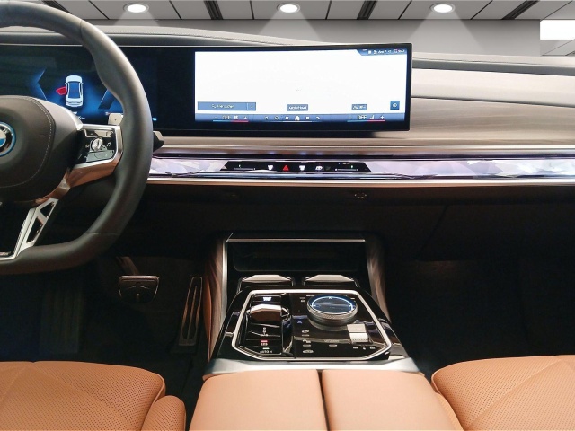 BMW 750