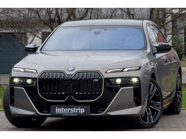 BMW 760