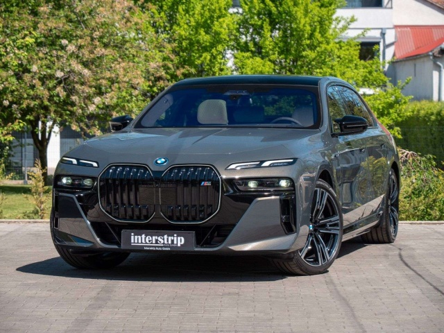 BMW 760
