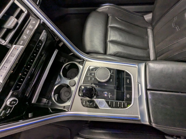 BMW 840