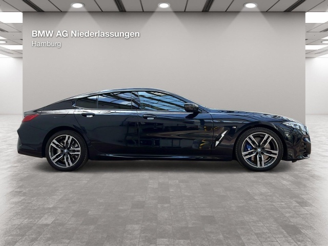 BMW 840