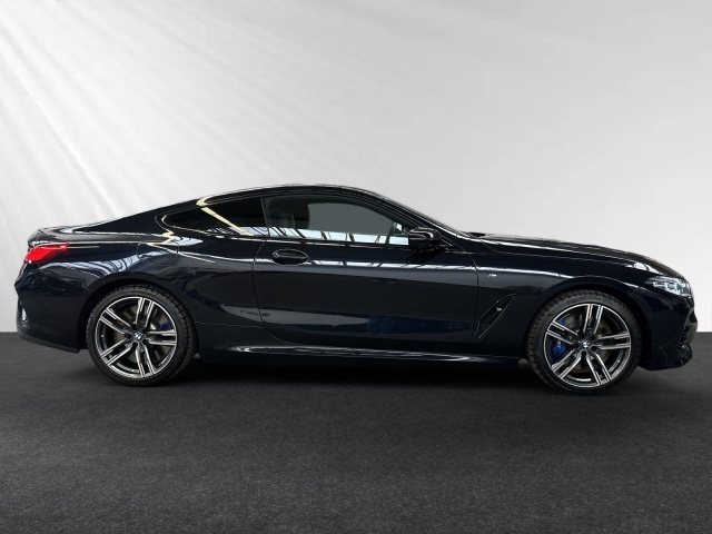 BMW 850
