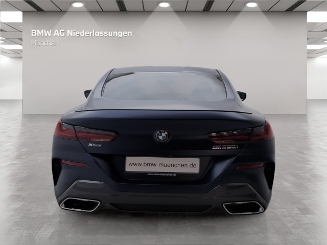 BMW 850