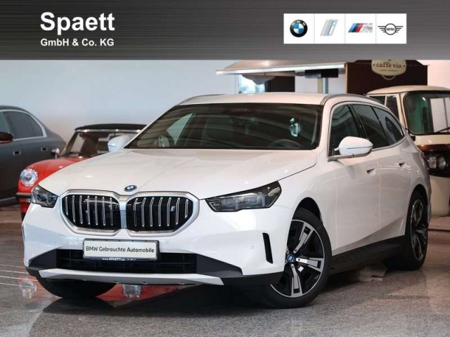 BMW i5