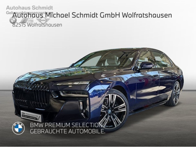 BMW i7