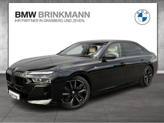 BMW i7
