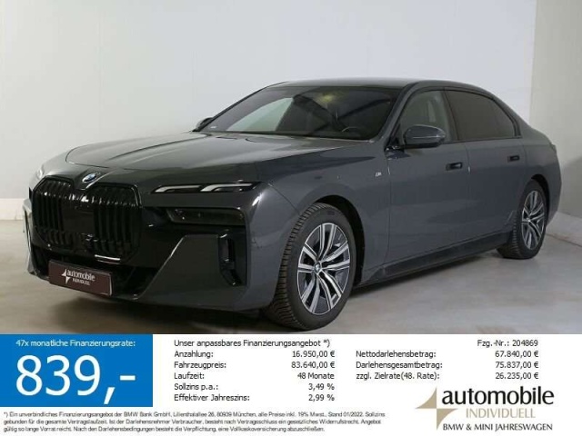 BMW i7