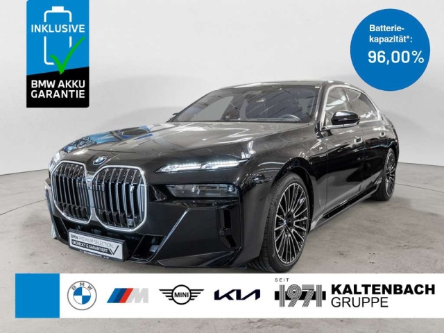 BMW i7