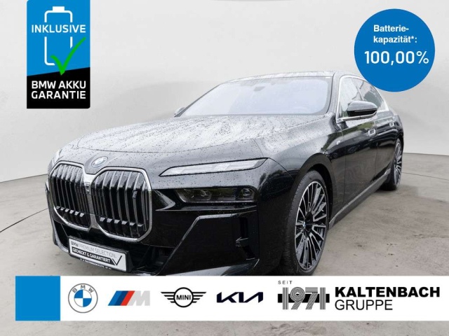 BMW i7