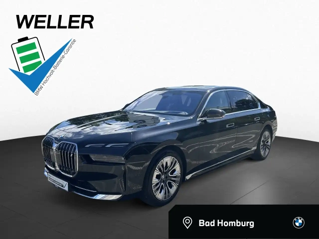 BMW i7