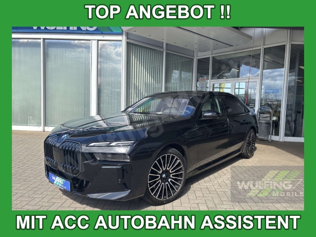 BMW i7