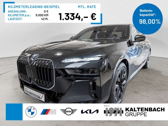 BMW i7